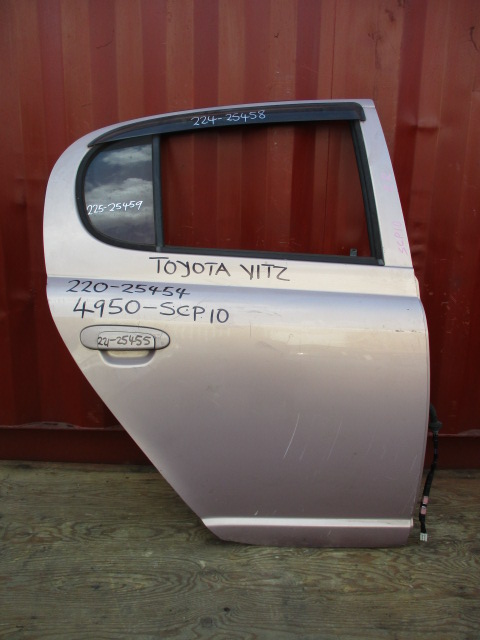 Used Toyota  OUTER DOOR HANDLE FRONT RIGHT